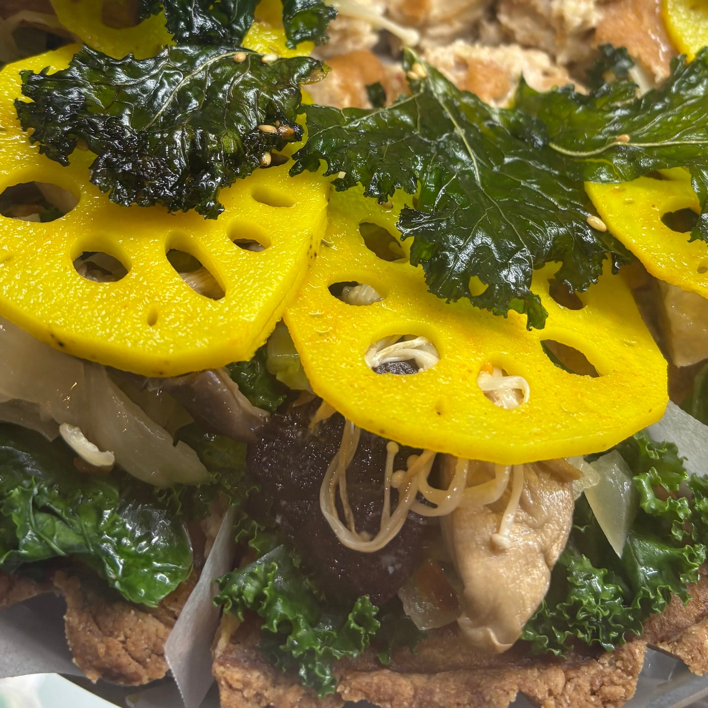 Plant-based seasonal quiche (whole)