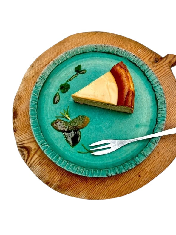 Gluten-free sour cream cheesecake (whole)